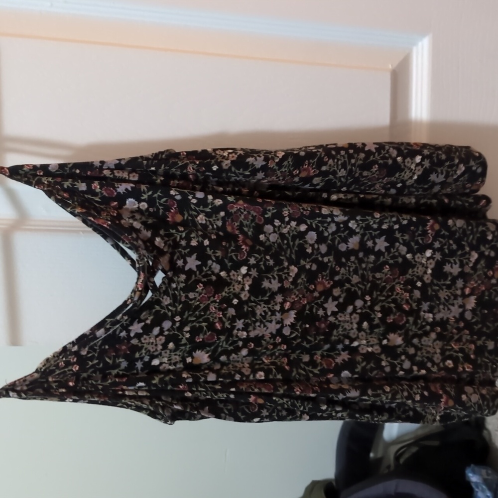 Criss Cross Floral Tank Top